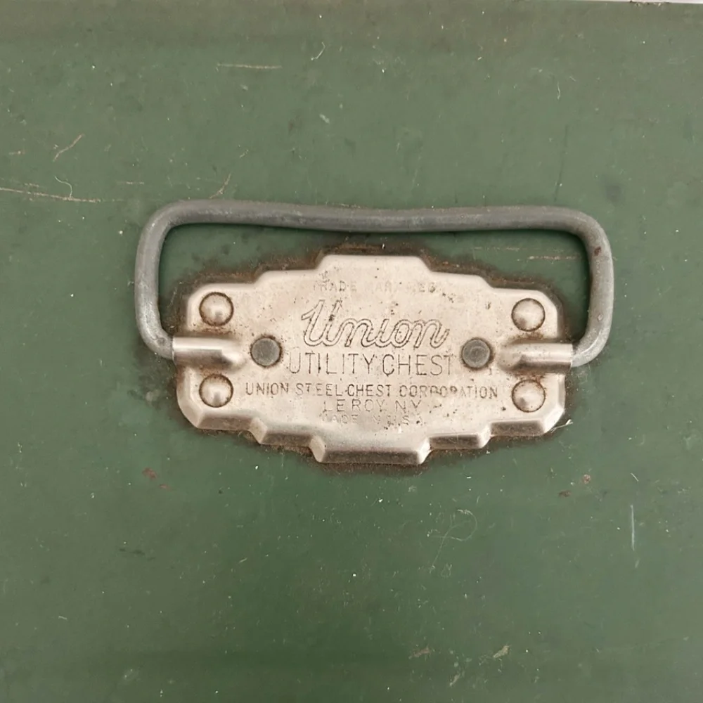 Vintage Green Union Steel Tool Box - Picture 5 of 5